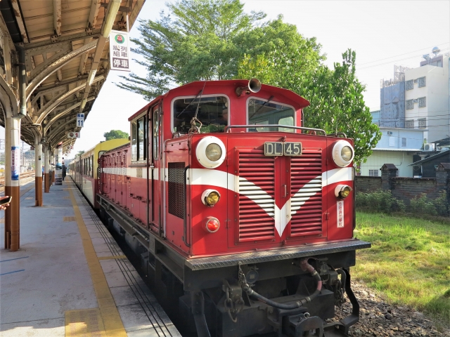 搭小火車上阿里山 探訪林業鐵道傳奇